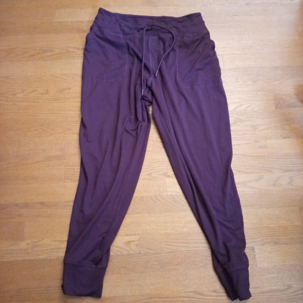 woman's medium purple joggers
